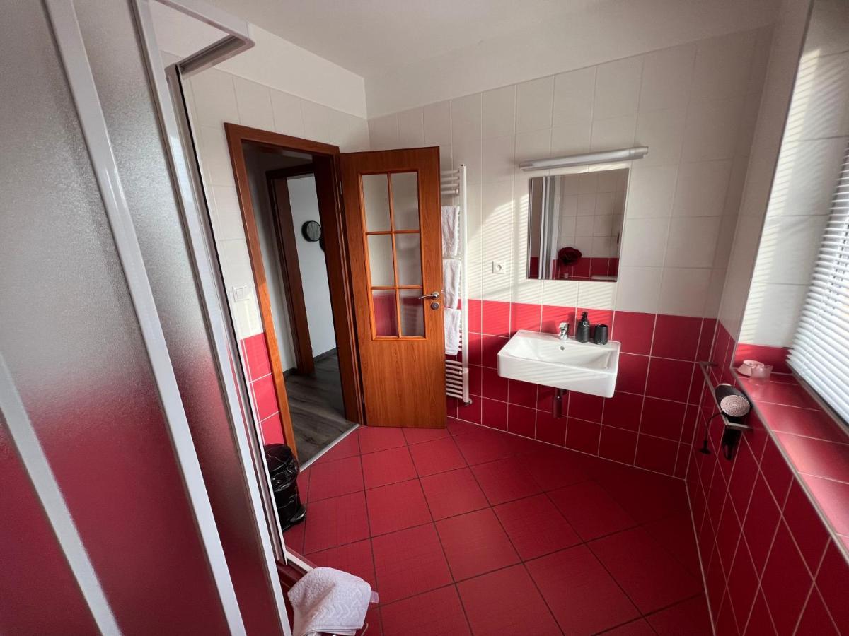 Restaurace Pyramida Hotel Karlsbad Buitenkant foto